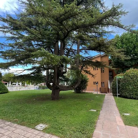 Garda Con Piscina - Free Parking